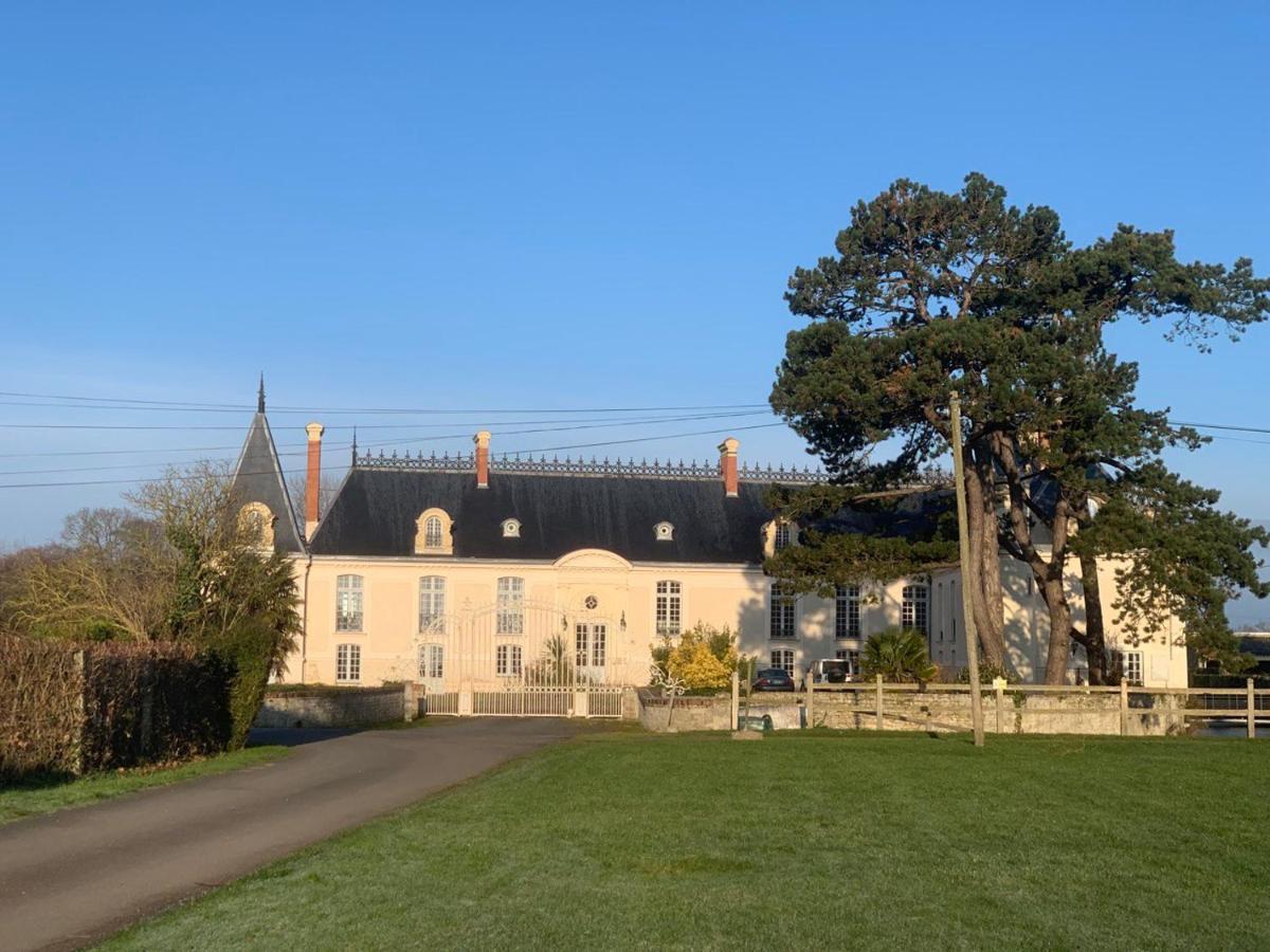 Les Douves Duplex 5 Personnes Lumineux Avec Jardin Et Terrasse Amenagee , Vue Sur Chateau A 5Mn De La Mer, Proche Omaha Beach Et Bayeux Commes Екстер'єр фото