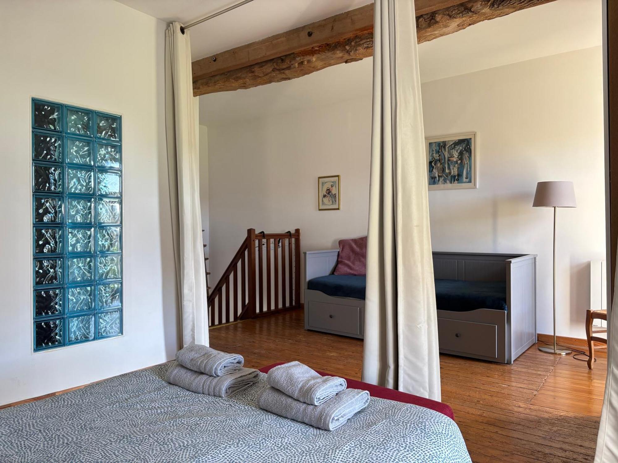 Les Douves Duplex 5 Personnes Lumineux Avec Jardin Et Terrasse Amenagee , Vue Sur Chateau A 5Mn De La Mer, Proche Omaha Beach Et Bayeux Commes Екстер'єр фото
