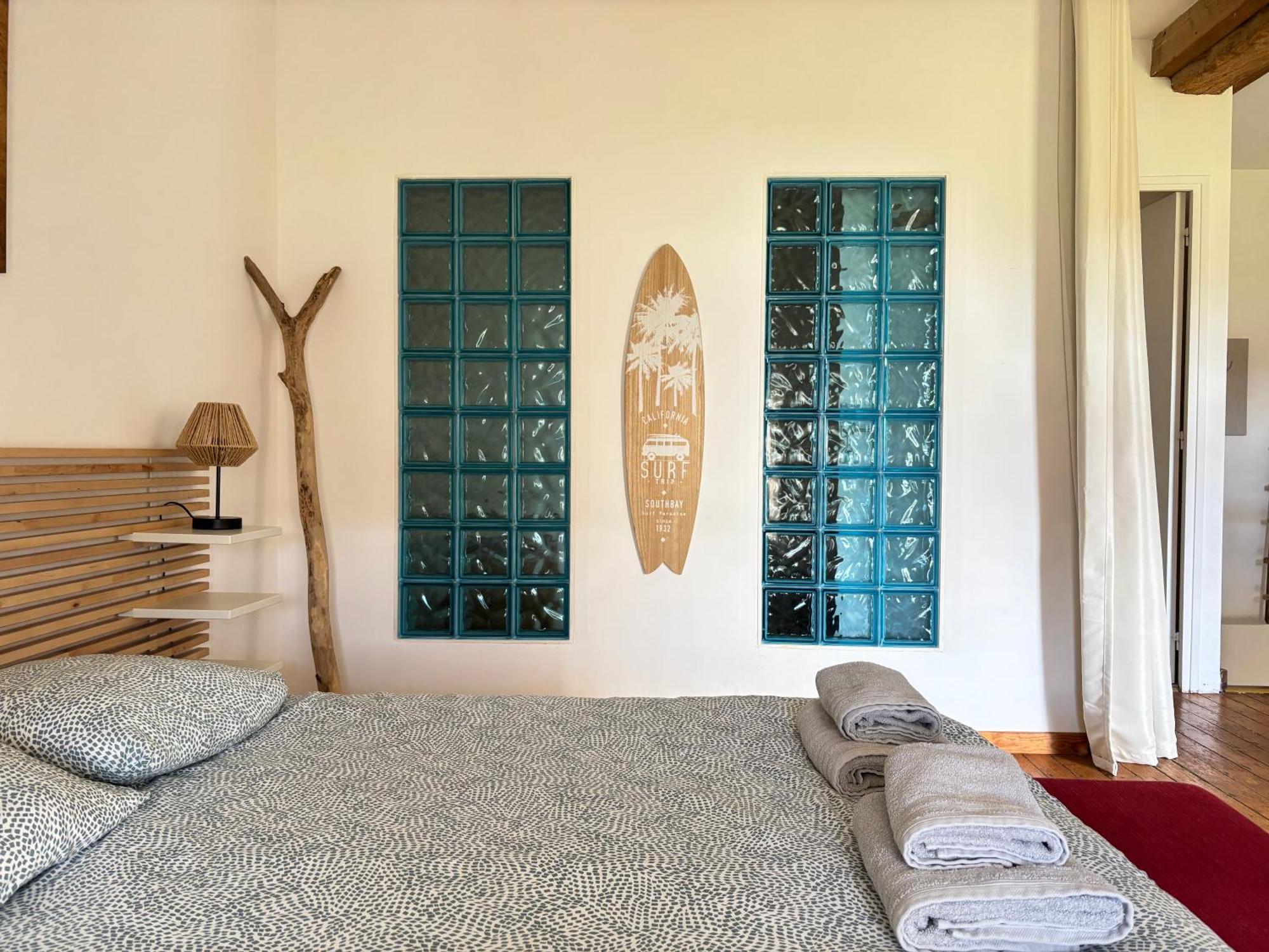 Les Douves Duplex 5 Personnes Lumineux Avec Jardin Et Terrasse Amenagee , Vue Sur Chateau A 5Mn De La Mer, Proche Omaha Beach Et Bayeux Commes Екстер'єр фото